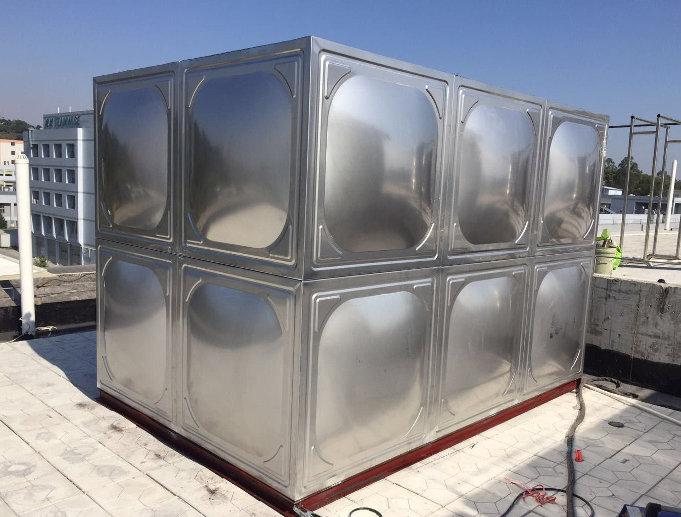 不銹鋼水箱到底是方的還是圓的 不銹鋼水箱到底是方的還是圓的