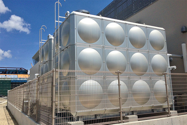 不銹鋼生活水箱進水管口比溢流邊多少合適